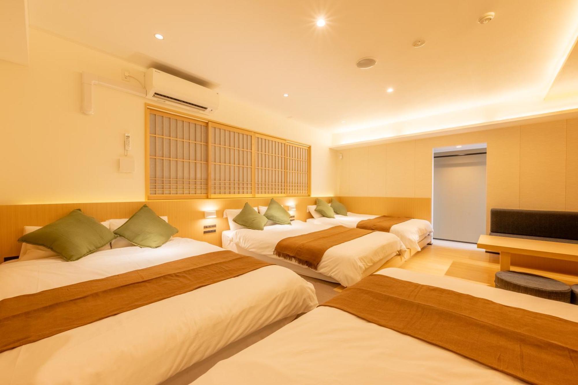 Comforts81 Shinsaibashi Osaka Habitación foto